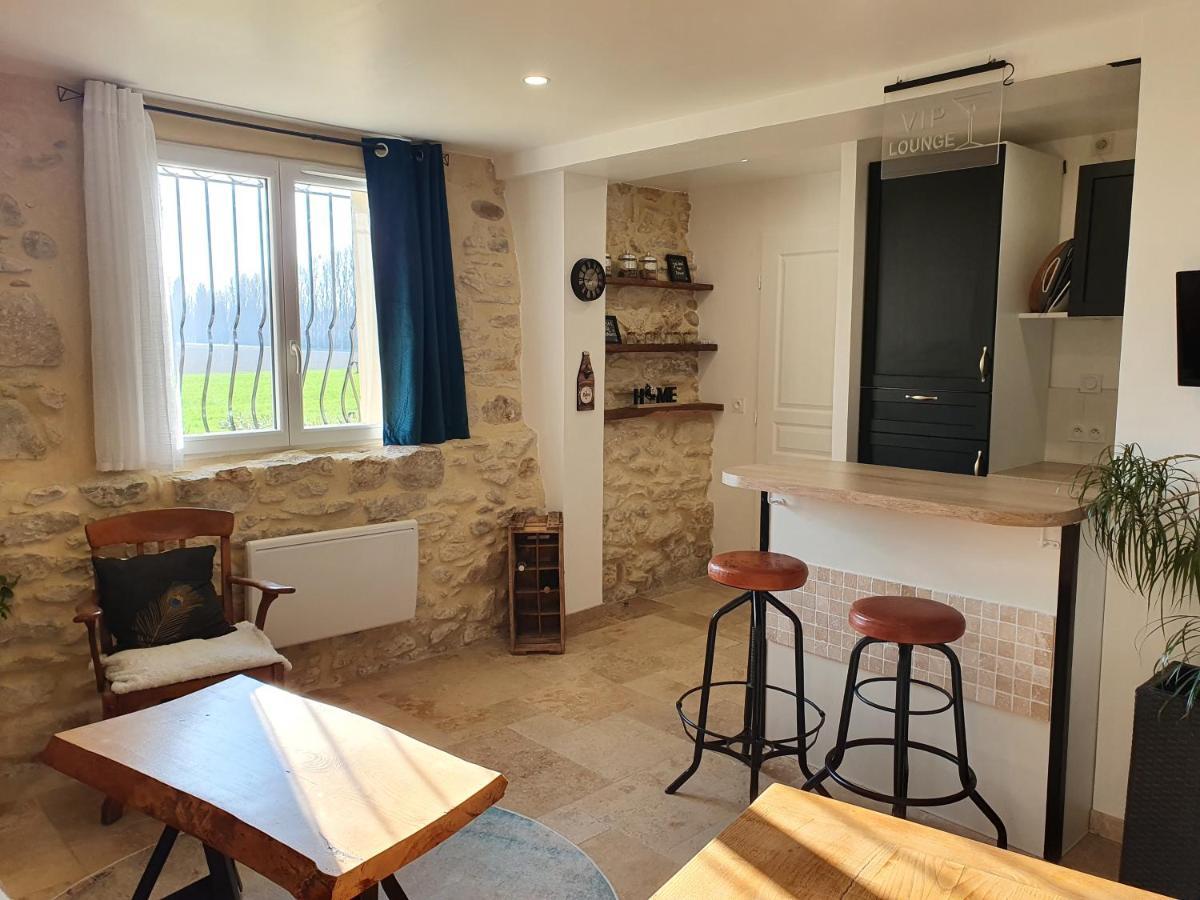 Maison Au Calme En Campagne Climatisee Caderousse Exterior foto